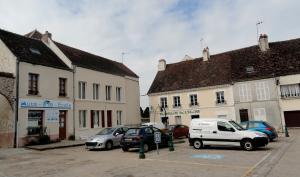 Auto école, pharmacie